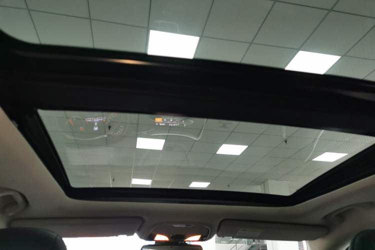 Used Jeep Cherokee 2020 2.0L Two-Wheel Drive Classic Sports Edition