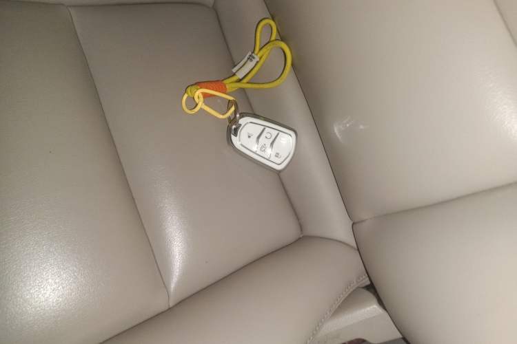 Used Cadillac XTS 2017 28T Tech Edition Vehicle Key