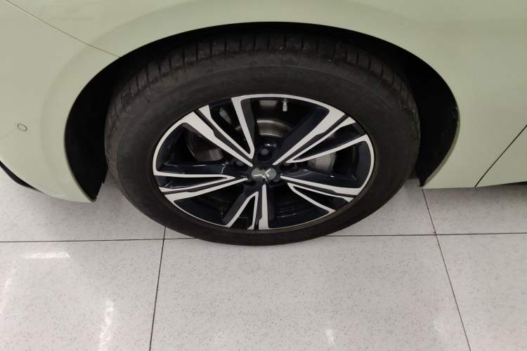 Used Hongqi EH7 2024 690 Pro Left Front Wheel Hub