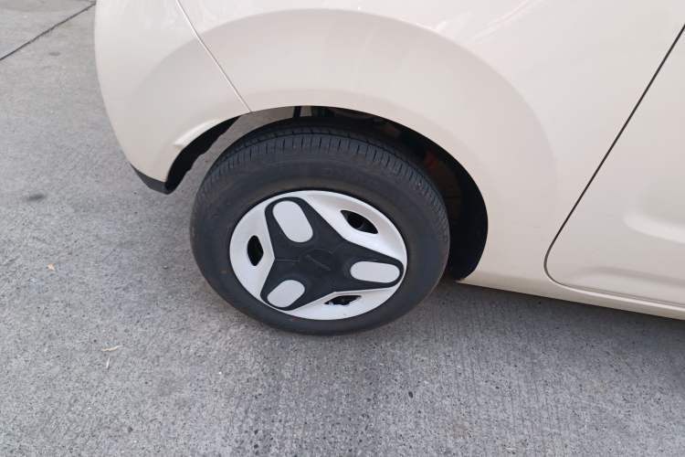 Used Geely Galaxy Panda 2025 210 km – Yuanqi Bear Right Rear Wheel Hub