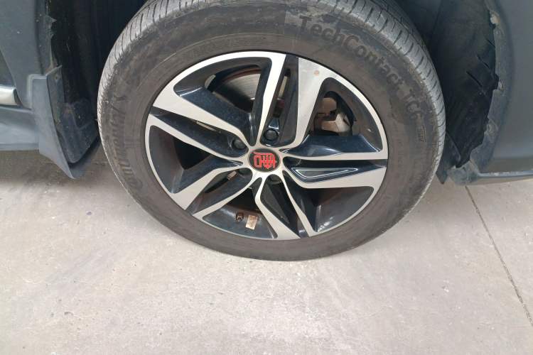 Used BYD Tang New Energy 2015 2.0T Four-Wheel-Drive Flagship Model
