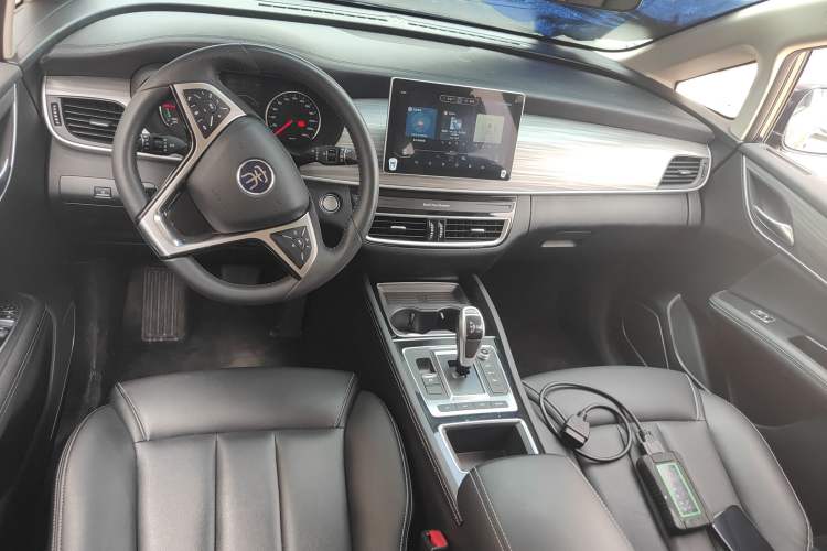 Used BYD Song MAX New Energy 2019 DM 1.5T Smart Connect Advanced 7-Seater China VI Standard Center Console