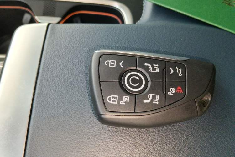 Used Buick Century 2023 2.0T Four-Seat Private Edition Vehicle Key