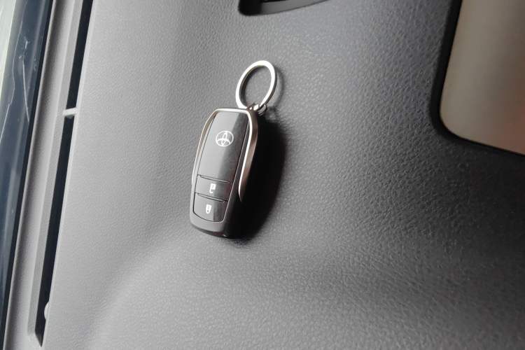 Used Toyota RAV4 2016 2.0L CVT Two-Wheel Drive Fashion Edition China V Standard