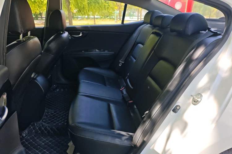 Used Kia K4 2014 1.8L Automatic GLS
