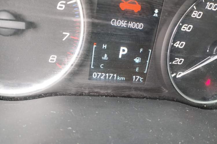 Used Mitsubishi Outlander 2020 2.0L Two-Wheel Drive Enjoyment Version 5 Seats Odometer Close Up