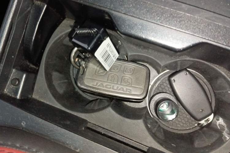 Used Jaguar F-TYPE 2016 3.0 SC Hardtop Version
