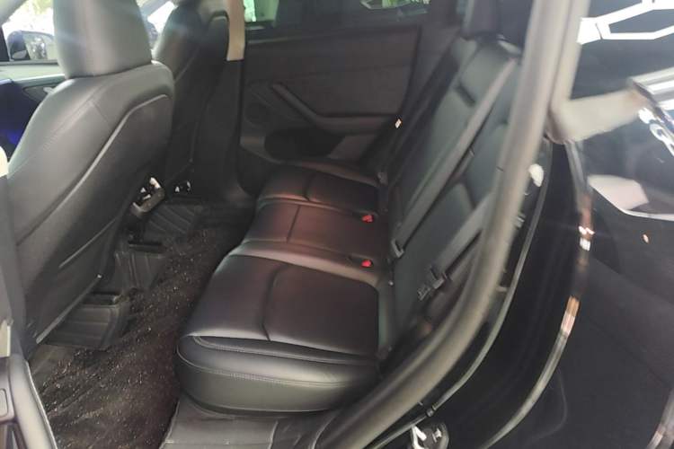 Used Tesla Model Y 2023 Rear-Wheel-Drive Version
