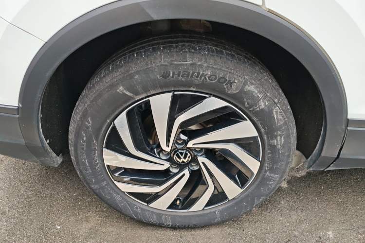 Used Volkswagen Tiguan L 2023 330TSI Automatic Two-Wheel Drive Comfort Edition Right Rear Wheel Hub