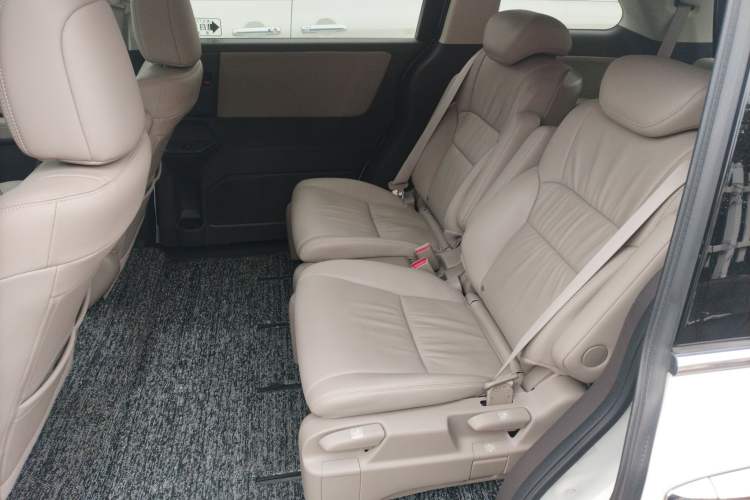 Used Honda Odyssey 2015 Revised 2.4L Luxury Edition
