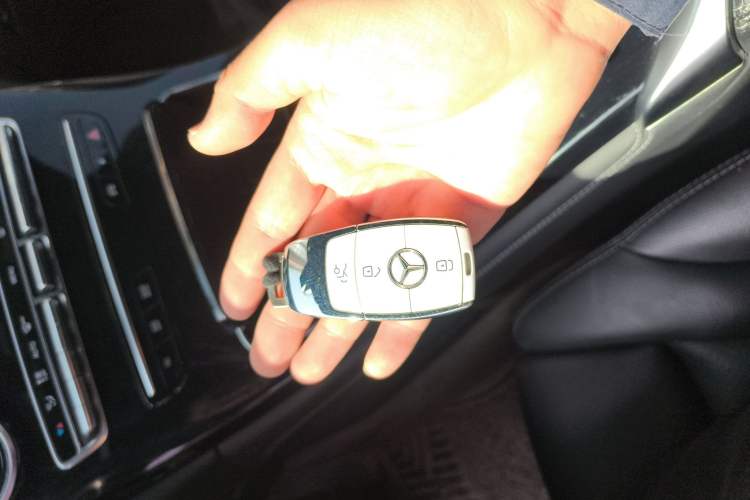 Used Mercedes-Benz GLC Coupe 2020 GLC 260 4MATIC Coupe SUV Vehicle Key