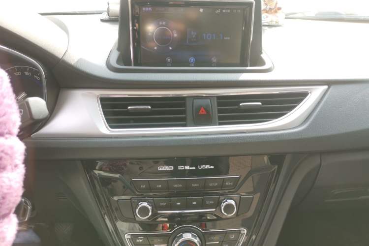 Used Changan Alsvin V7 2015 1.6L Manual Enjoyment Model China IV Standard