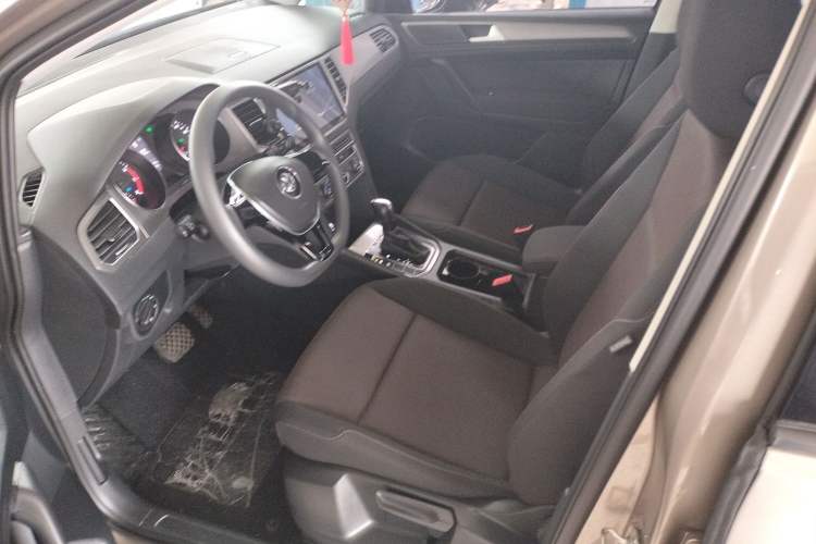 Used Volkswagen Golf Sportsvan 2018 1.6L Automatic Comfort Model