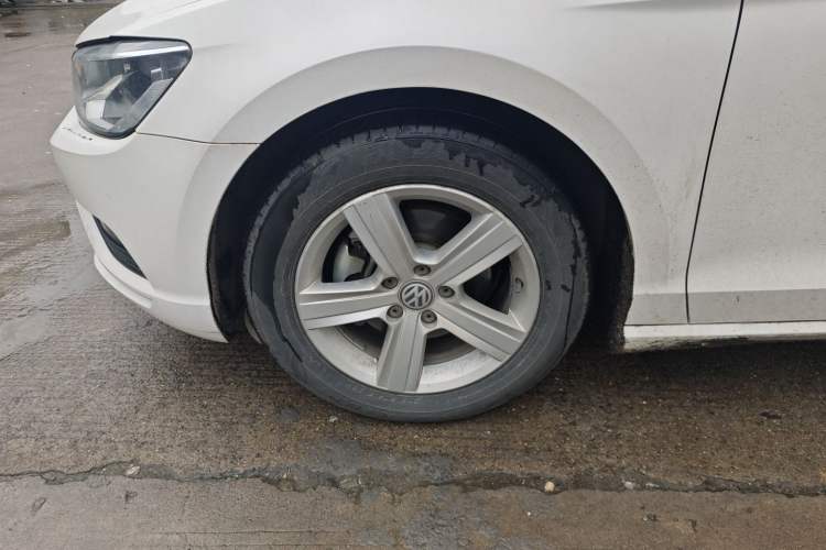 Used Volkswagen Lamando 2017 230TSI DSG Fashion Edition Left Front Wheel Hub