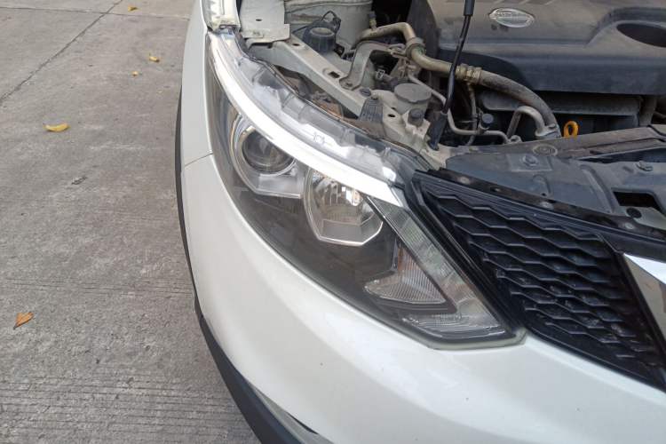 Used Nissan Qashqai 2017 2.0L CVT Luxury Edition China VI Standard Right Front Headlight