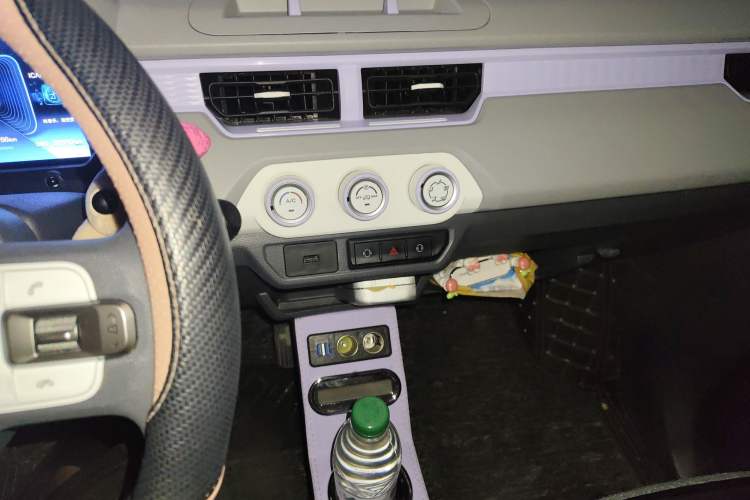 Used Chery New Energy QQ Ice Cream 2022 170km Sundae Phosphate Lithium-Ion Audio And AC Panel