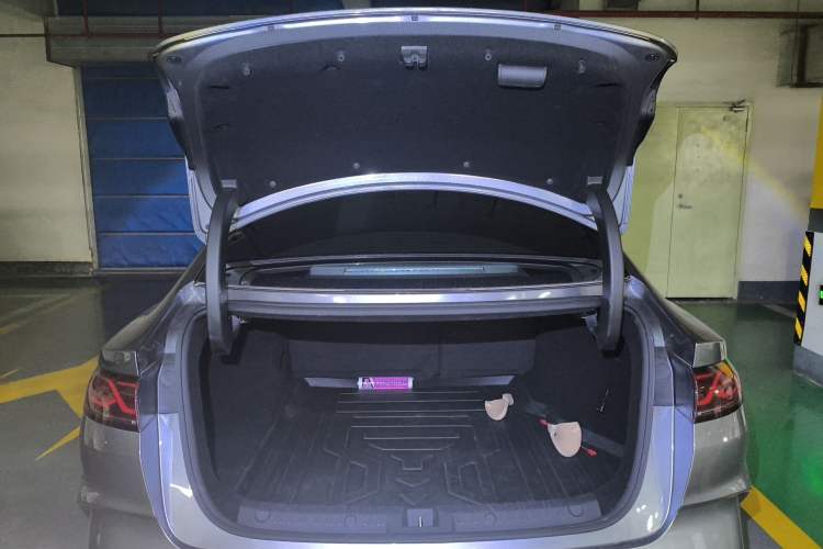 Used BYD Qin L 2024 DM-i 80KM Leading Model Trunk
