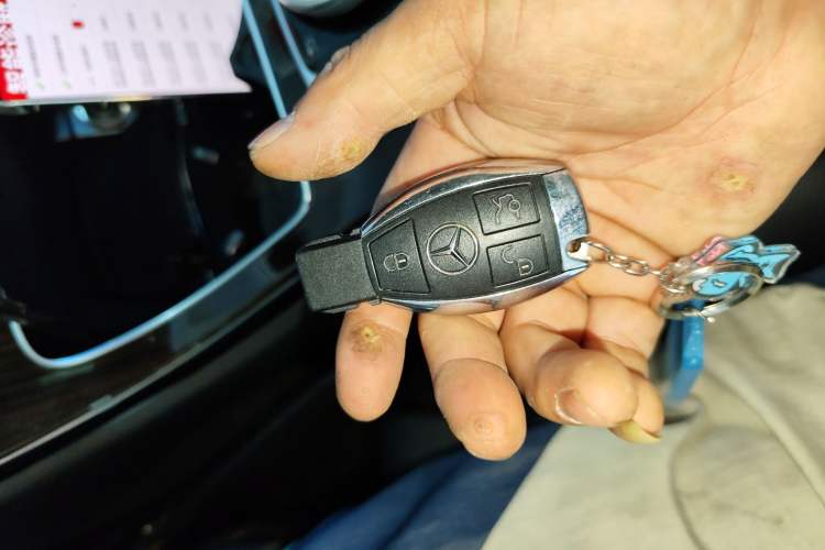 Used Mercedes-Benz C-Class 2016 C 200 L
