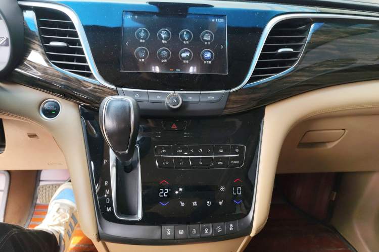 Used Buick GL8 2017 ES 28T Flagship Model China V Standard
