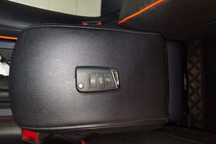 Used Volkswagen Tharu 2023 300TSI Two-Wheel-Drive Moonlight Edition