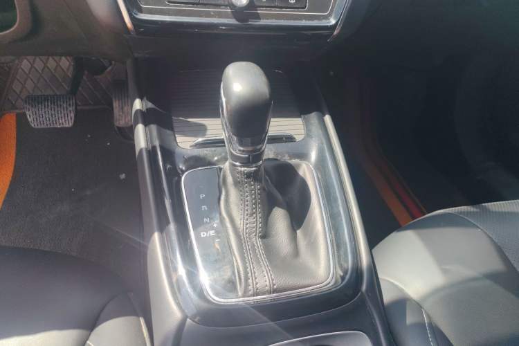 Used Roewe i5 2020 1.5L Automatic 4G Connect Luxury Flagship Edition