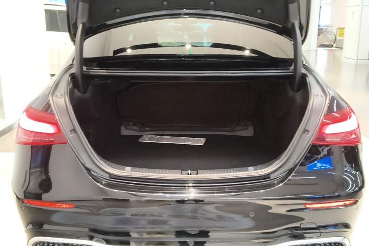 Used Mercedes-Benz E-Class 2021 Updated E 260 Fashion Sport Edition
