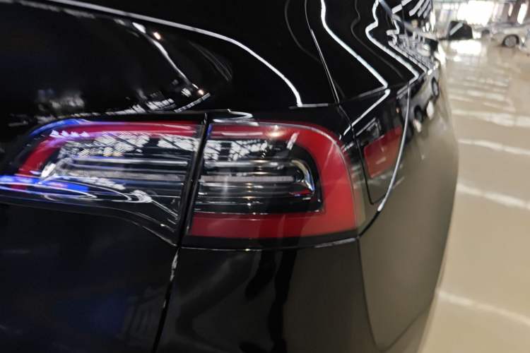 Used Tesla Model Y 2021 Standard Range Rear-Wheel Drive Version