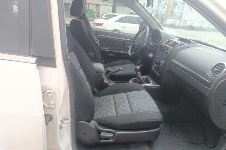 Used Haval H5 Classic 2013 Zhizun Edition 2.0L Manual Two-Wheel Drive Entry-Level Model