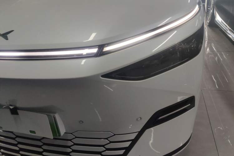 Used XPeng X9 2025 740 Ultra-Long Range Max
