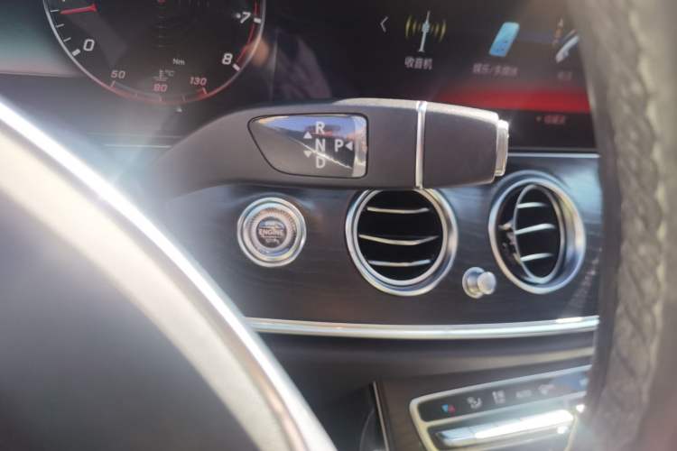 Used Mercedes-Benz E-Class 2018 E 200 L Sport 4MATIC Gear Lever