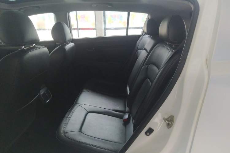 Used Kia Sportage R 2015 2.0L Automatic Two-Wheel Drive DLX Model
