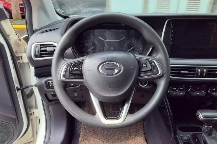 Used GAC Trumpchi GS4 2018 235T Automatic Two-Wheel Drive Elite Edition Steering Wheel