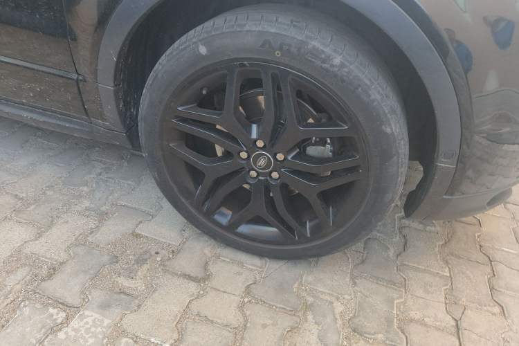 Used Land Rover Range Rover Evoque 2017 2.0T Vivid Black Limited Edition
