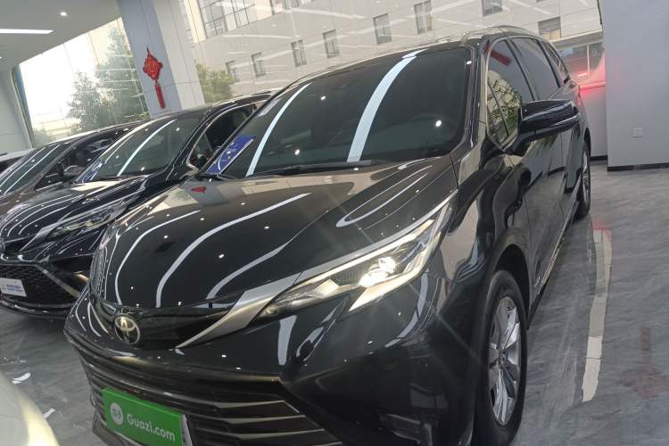 Used Toyota Sienna 2024 2.5L Hybrid Four-Wheel Drive Prestige Edition