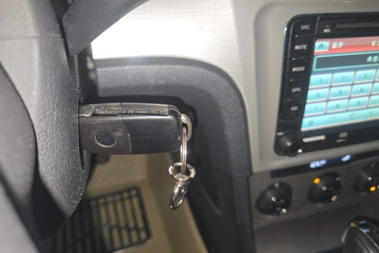 Used Volkswagen Lavida 2013 Revised Version 1.6L Automatic Luxury Edition Vehicle Key