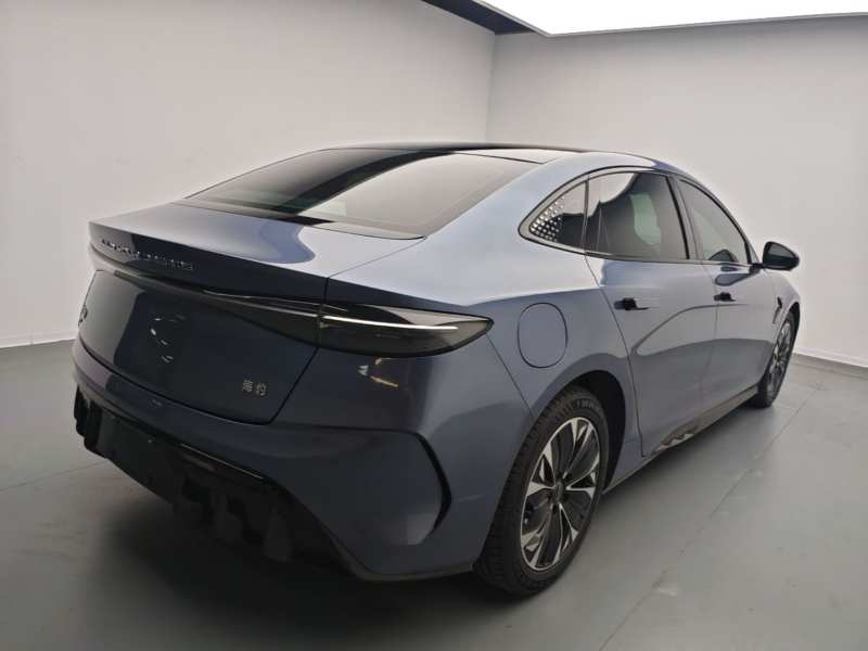 Used BYD Seal 2022 550 km Standard Range Rear-Wheel Drive Prestige Version — 6