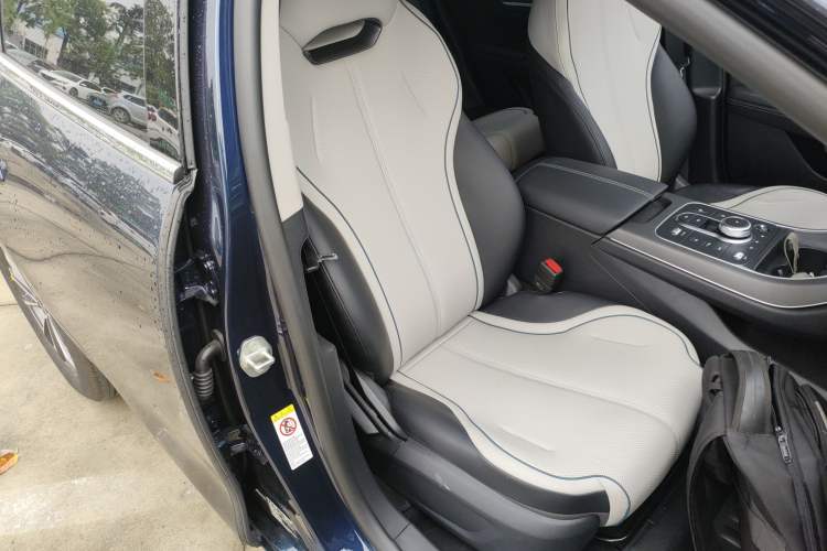 Used BYD Destroyer 05 2024 HONOR Edition DM-i 55KM Luxury Model Right Front Seat