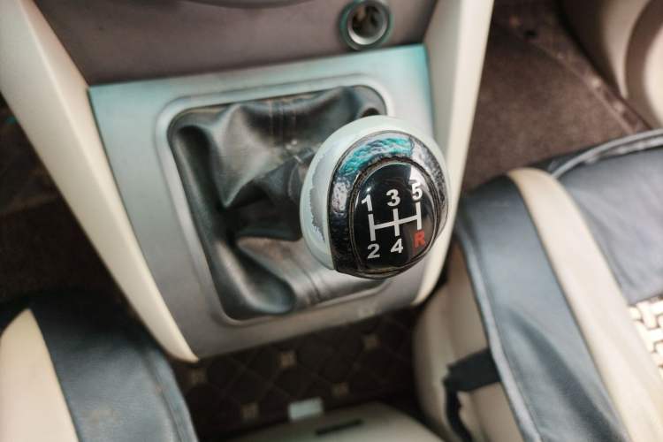 Used BYD S6 2012 2.0L Manual Luxury Version