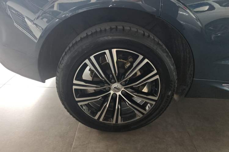 Used Volvo XC60 2022 B5 4x4 Smart Luxury Edition