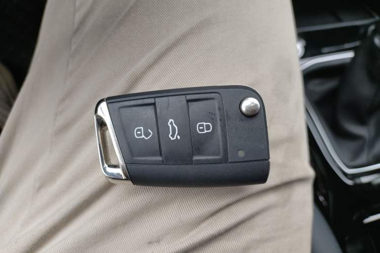 Used Volkswagen Tharu 2025 NewRui 300TSI Prestige Edition Interior 1