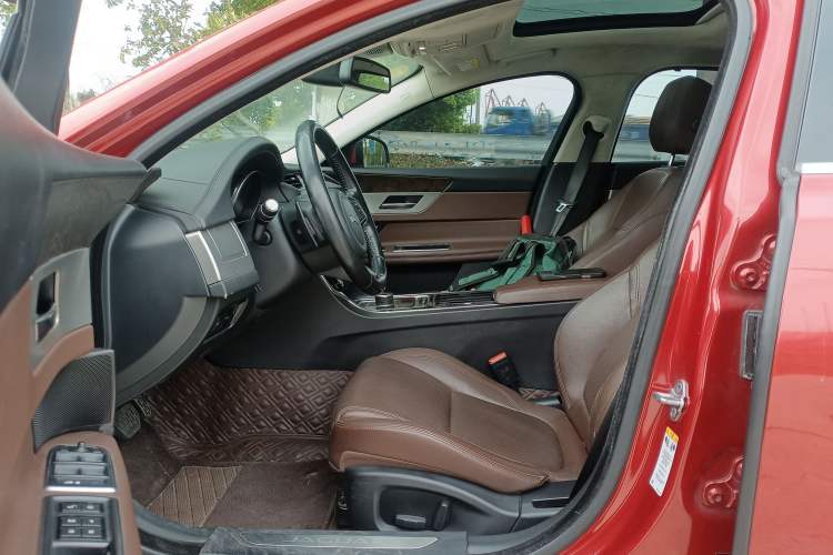 Used Jaguar XFL 2017 XFL 2.0T 240PS Luxury Edition Driver Seat