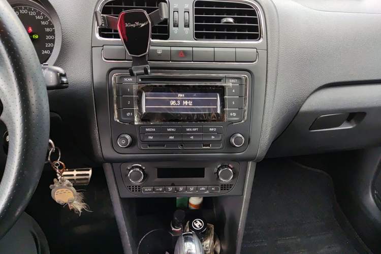 Used Volkswagen Polo 2012 1.6L Cross Polo Automatic Transmission
