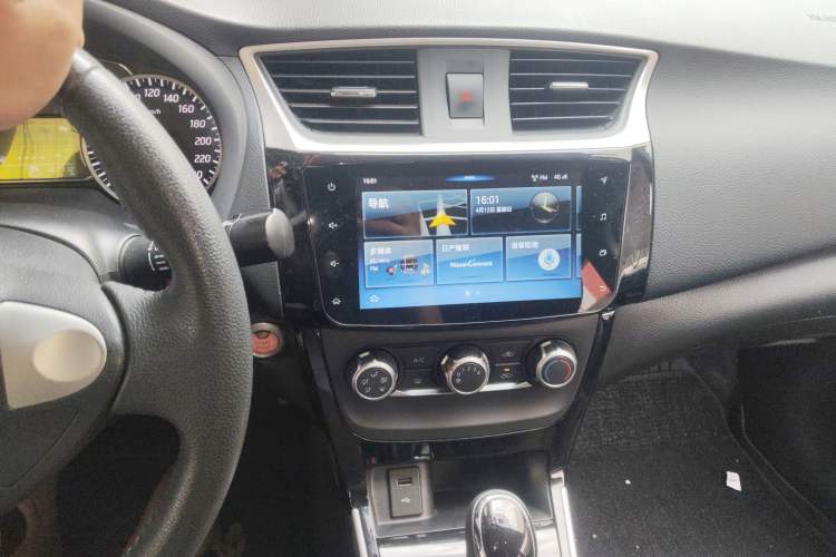 Used Nissan Sylphy 2019 1.6XV CVT Smart Connect Luxury Edition China VI Standard Audio And AC Panel