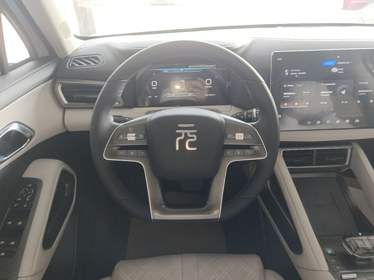 BYD Yuan UP 2024 401KM Beyond Edition — снимка 20