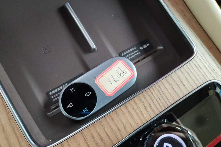 Used Hima AITO M9 2024 Range-Extended Ultra Version 52 kWh 5-Seater Model
