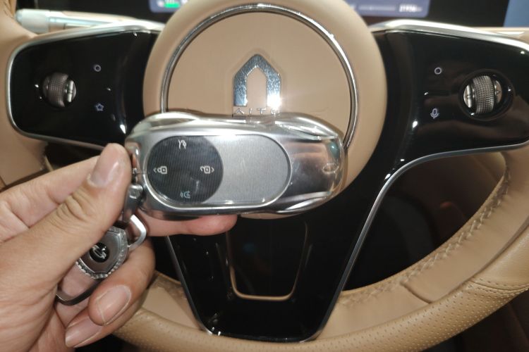 Used Hima AITO M9 2024 Range-Extended Ultra Version 52 kWh 6-Seater Model
