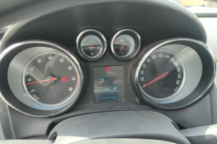 Used Buick GT 2012 XT 1.6L Automatic Fashion Edition Instrument Cluster