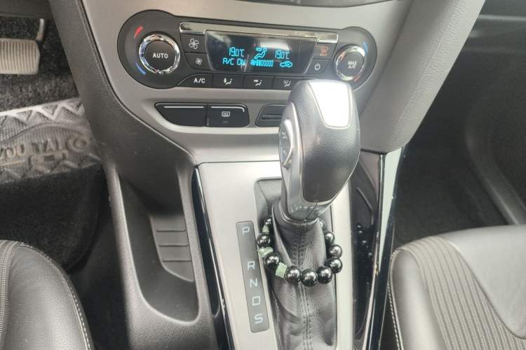 Used Ford Focus 2012 Hatchback 1.6L Automatic Fashion Edition
