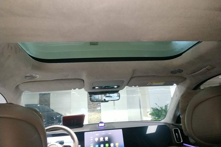 Used Hima AITO M9 2025 Extended-Range Max Version 52 kWh 6-Seater Edition Headliner