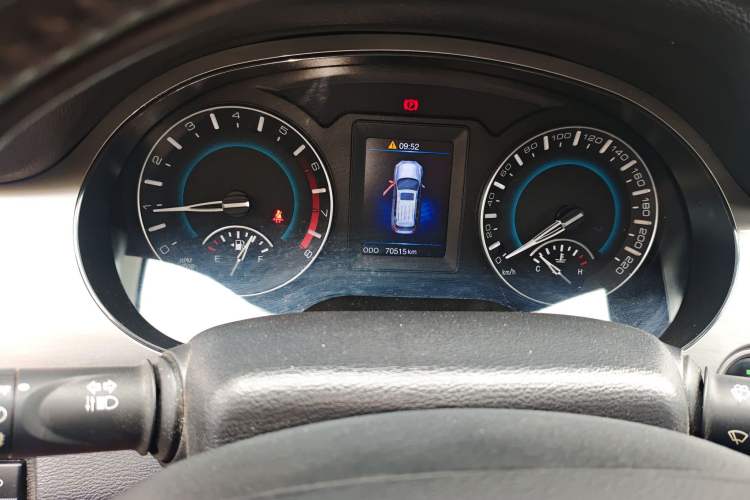 Used Haval H2 2016 Red-Label 1.5T Manual Two-Wheel Drive Luxury Model